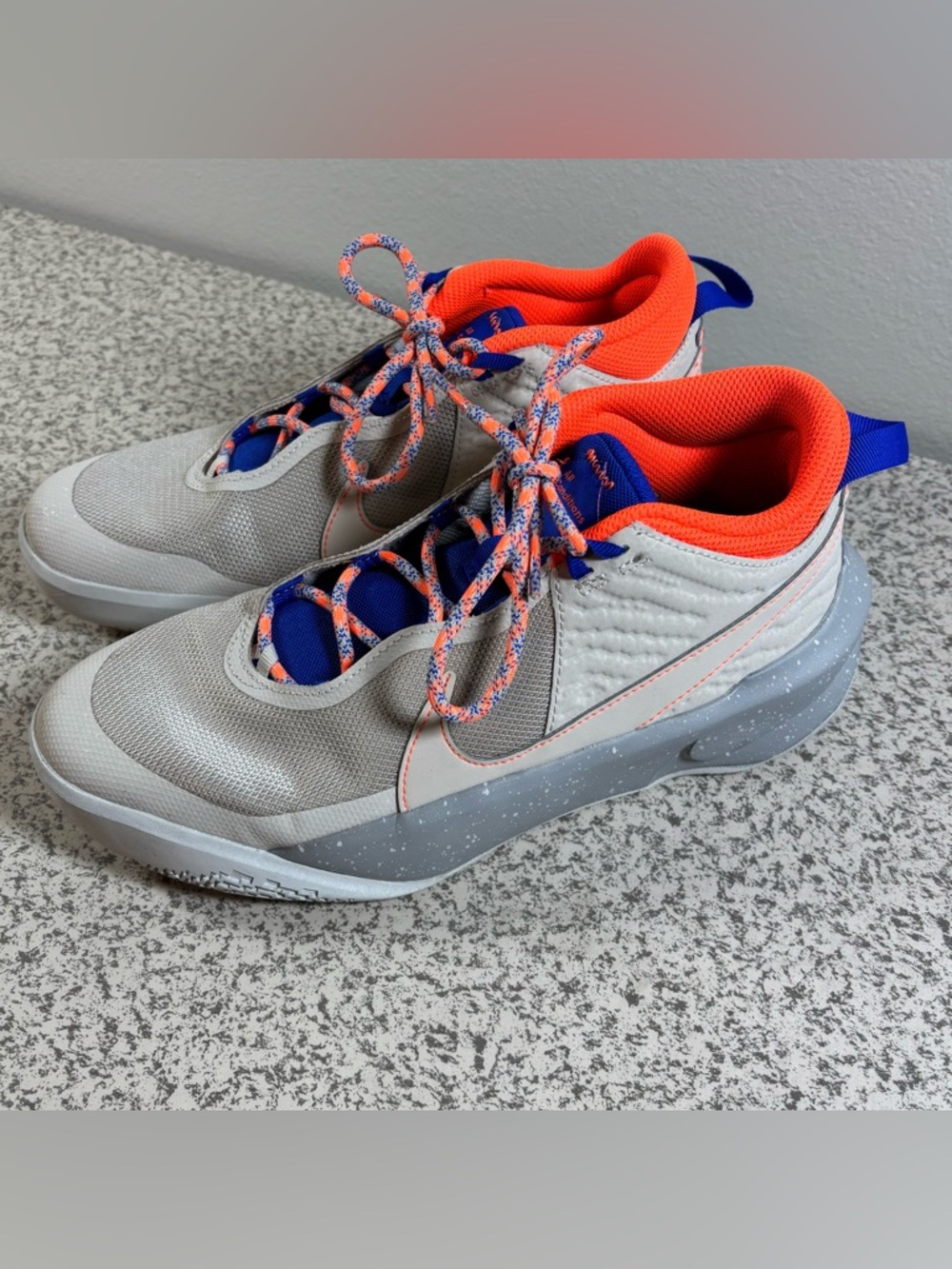 Nike Boys Size 7Y Team Hustle D10 Desert Sand Basketball Shoes (CZ4179-001) EUC - Picture 5 of 13